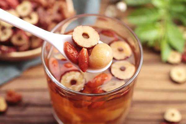 切片桂圆红枣茶